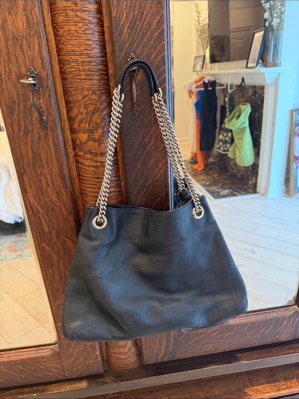 Gucci Black Pebbled Leather Shoulder Bag with Gold Chain Straps and Tassel - Picture 2 of 5